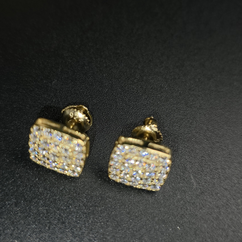 ✨ Moissanite Square Cluster Earrings – Gold Over S925 | Screw Backs ✨ - Picture 2 of 5